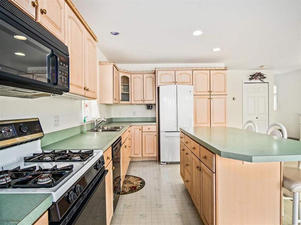 1411 HOFFMAN CANAL NORTH WILDWOOD BAYFRONT SUMMER VACATION RENTALS at